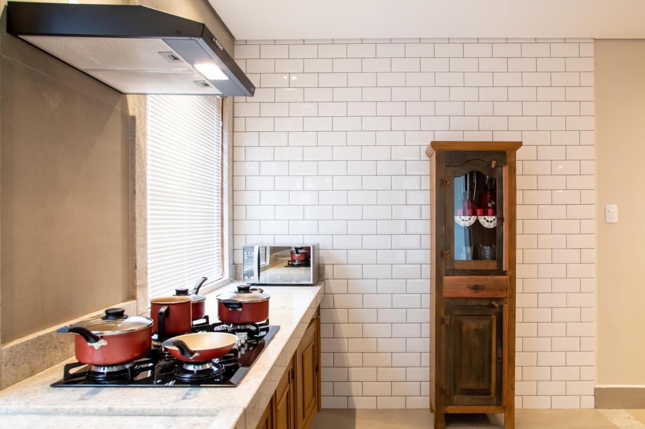 ESPAÇO 250 - Apto mobiliado, 3 quartos, sendo uma suíte, banheiro social, cozinha completa, sala de estar, ar condicionado, tv e internet Tiradentes Exterior foto