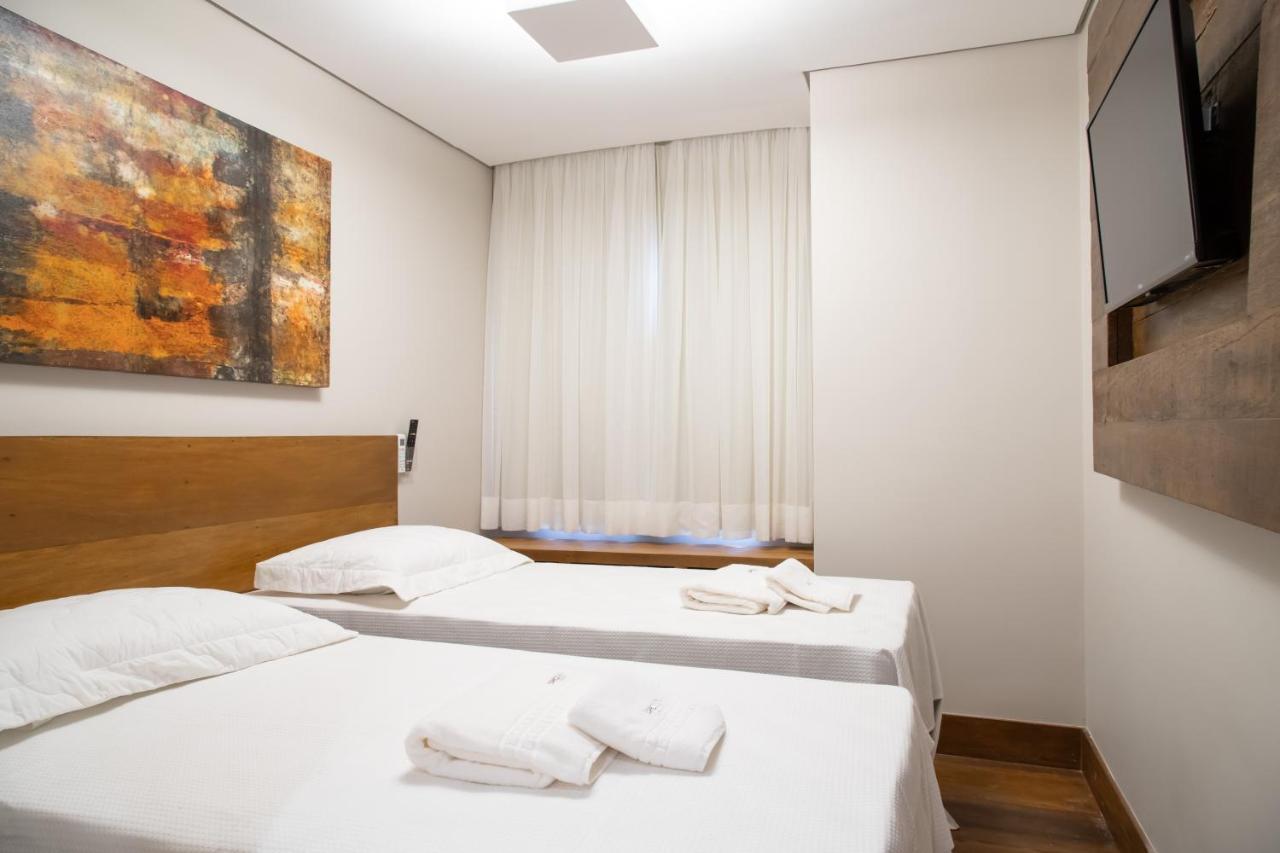 ESPAÇO 250 - Apto mobiliado, 3 quartos, sendo uma suíte, banheiro social, cozinha completa, sala de estar, ar condicionado, tv e internet Tiradentes Exterior foto